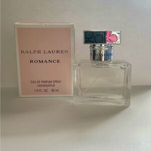NWOT Ralph Lauren Romance Perfume 1oz